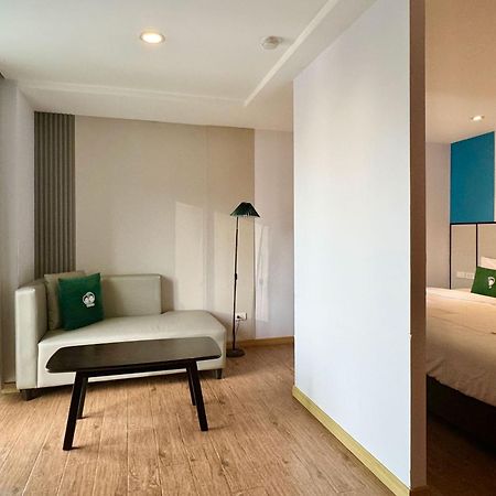 Pentafield City Residence Бангкок Экстерьер фото